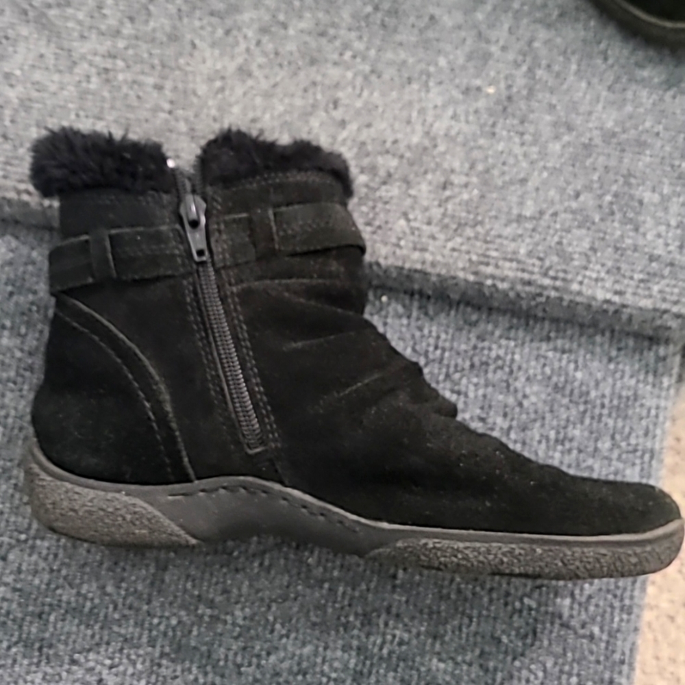 Baretraps Black Booties